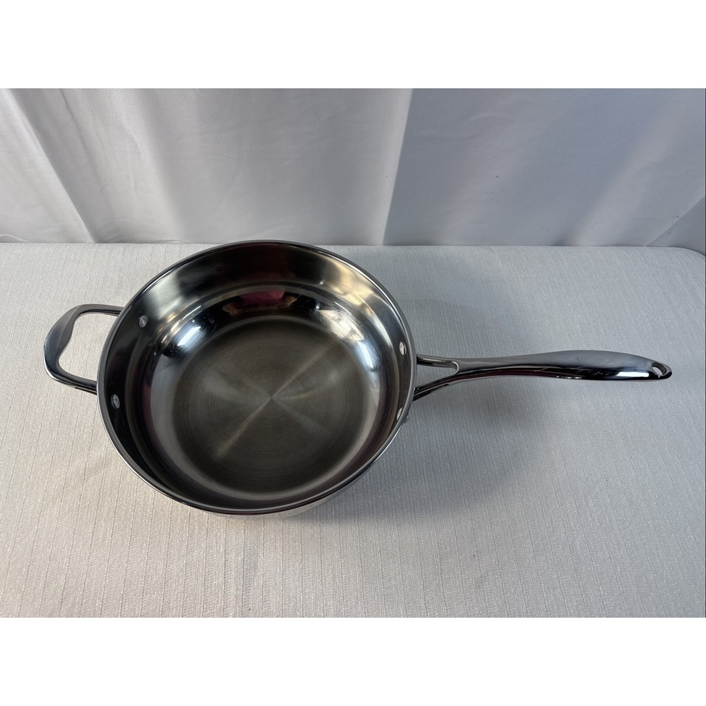Wolfgang Puck Bistro elite Collection 5 Qt. 18/10 Stainless Steel Pan/lid - Picture 2 of 6